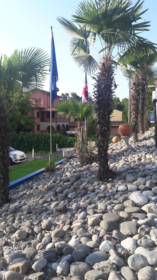 Hotel Parigi Castel San Pietro Terme Buitenkant foto